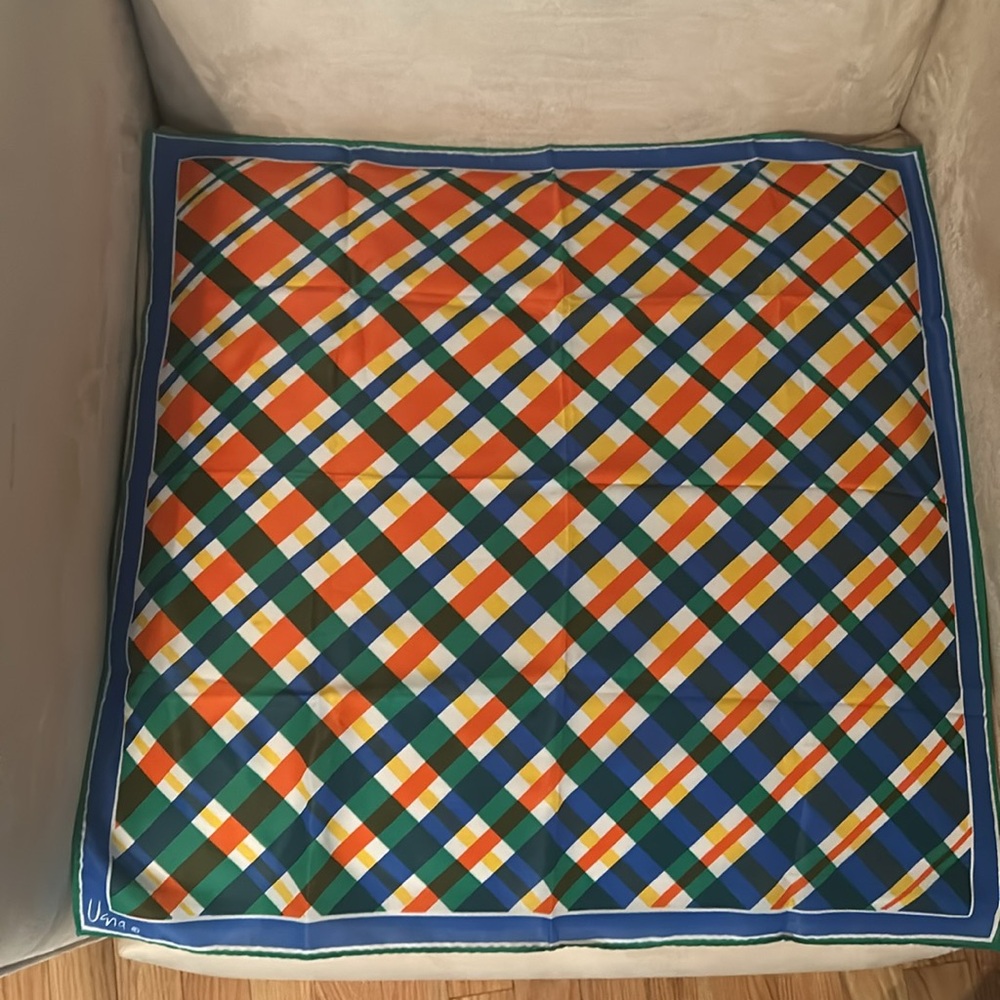 Vera by Vera Neumann 21” square Scarves - set/2 (circa 1970) - Picture 4 of 8
